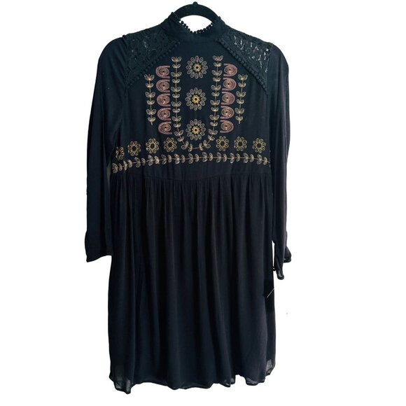2/$30 NWT Boho Black Dress L With Embroidered Floral Details & Lace Trim - Picture 1 of 15